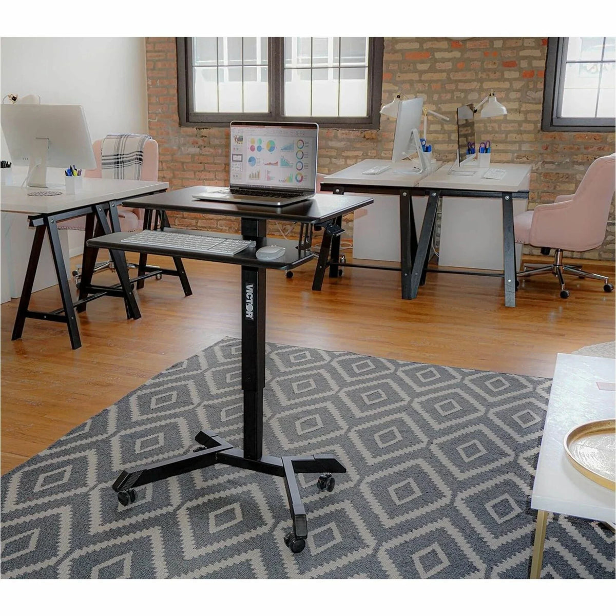 Adjustable Standing Desk with Keyboard Tray H427